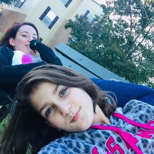 Meet your Posher, Crystal